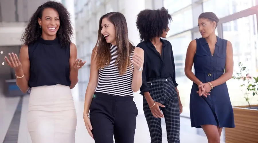 mujeres-en-los-negocios